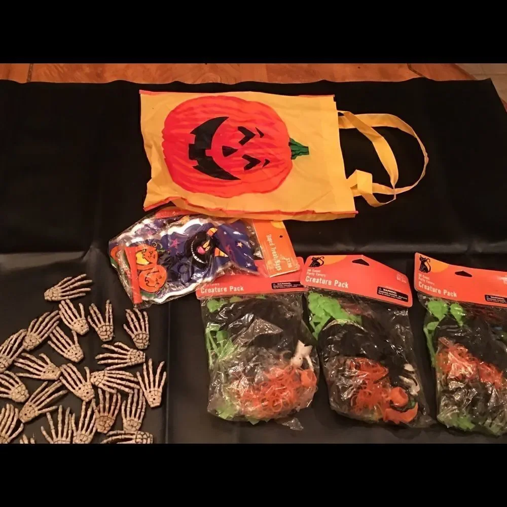 🎃 - 17 FUN Party Supplies & Decor!